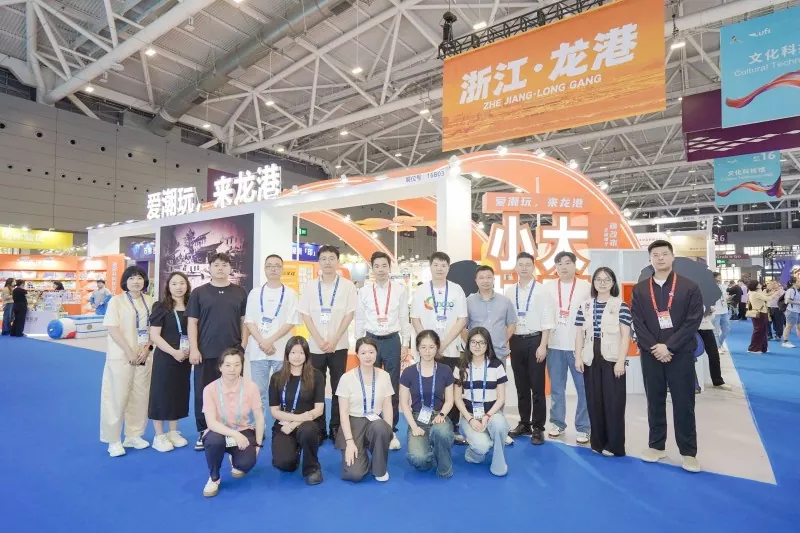 Qide Packaging viser frem innovative 3D Groove Copybooks på den 22. Shenzhen ICIF, og mottar sterk internasjonal respons